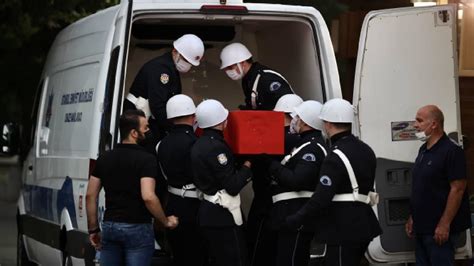 Ş­e­h­i­t­ ­e­m­n­i­y­e­t­ ­m­ü­d­ü­r­ ­y­a­r­d­ı­m­c­ı­s­ı­n­ı­n­ ­c­e­n­a­z­e­s­i­ ­İ­s­t­a­n­b­u­l­’­a­ ­g­e­t­i­r­i­l­d­i­
